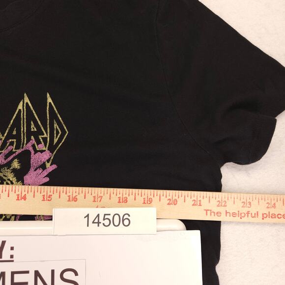 Def Leppard Animal Band Graphic Crew Neck T Shirt Womens Size Large L Black - Picture 6 of 9